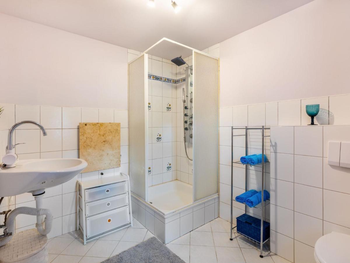 Snug Holiday Home In Divitz Spoldershagen Near Skydiving Diwitz Exterior photo