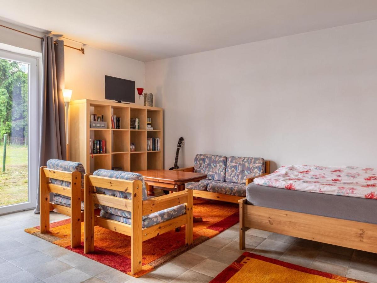 Snug Holiday Home In Divitz Spoldershagen Near Skydiving Diwitz Exterior photo