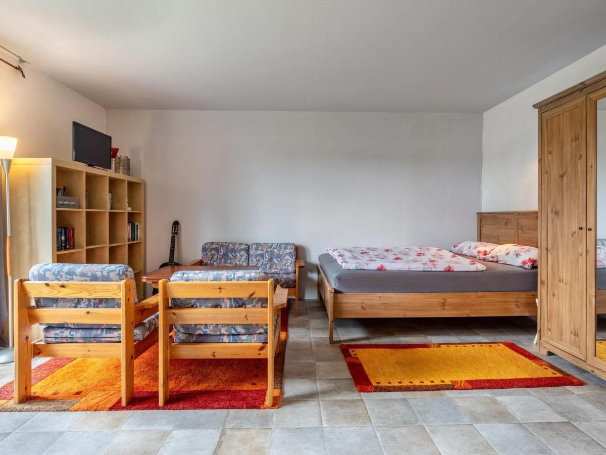 Snug Holiday Home In Divitz Spoldershagen Near Skydiving Diwitz Exterior photo
